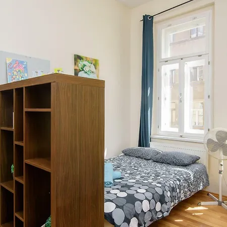 Hostel Your Home In Prague, Apt. Talia