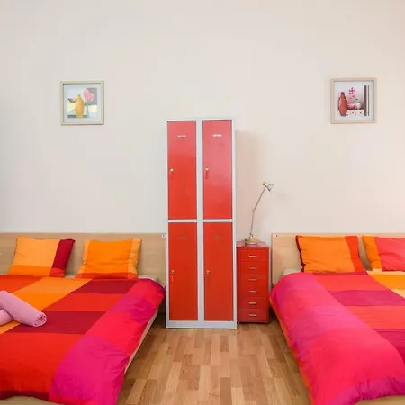 Hostel Your Home In Prague, Apt. Talia Prag